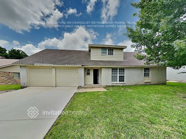 property at 1003 Rosewood Ln