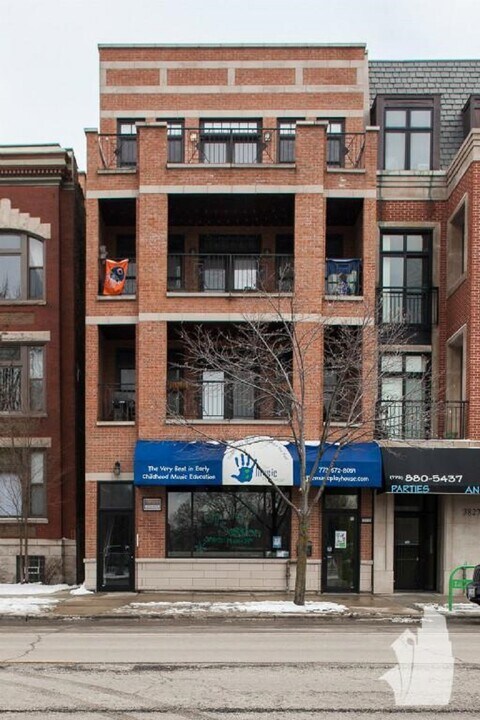 3829 N Southport Ave, Unit # 02 in Chicago, IL - Foto de edificio