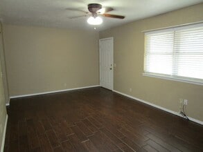 708 N Elm St in Weatherford, OK - Building Photo - Building Photo