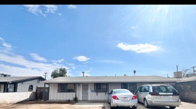 2819 N 48th Ln in Phoenix, AZ - Building Photo - Building Photo