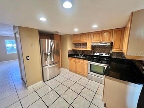 44 Las Brisas Ct in Kissimmee, FL - Foto de edificio - Building Photo