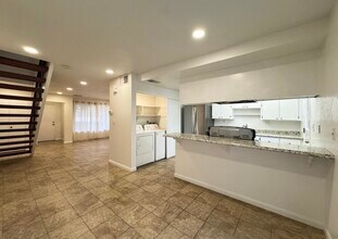 1975 Olmo Way in Walnut Creek, CA - Building Photo - Building Photo