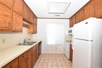 400 N Steele St in Sanford, NC - Building Photo - Building Photo