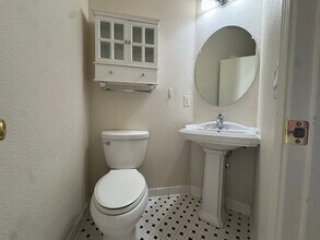 6501 San Antonio Dr NE in Albuquerque, NM - Building Photo - Building Photo