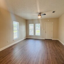 1010 Marion St in Port Neches, TX - Building Photo - Building Photo