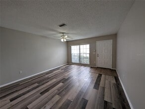 414 Kensington Lake Cir in Brandon, FL - Building Photo - Building Photo