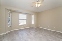 10527 Blackmore Dr in Tampa, FL - Building Photo - Building Photo