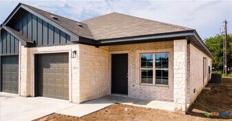 412 W Avenue C in Copperas Cove, TX - Building Photo