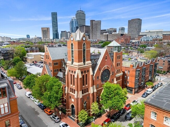 property at 2 Clarendon St