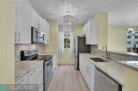 2421 NE 65th St in Fort Lauderdale, FL - Building Photo - Building Photo