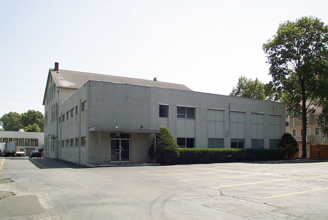 Maple Point in Stamford, CT - Foto de edificio - Building Photo