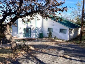 215 Mountain Top in Sunrise Beach Village, TX - Building Photo - Building Photo