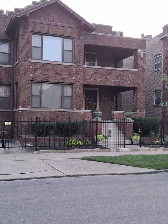 property at 7312 S Emerald Ave