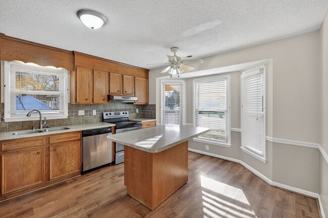 1186 Stixfield Ct in Winston-Salem, NC - Building Photo - Building Photo