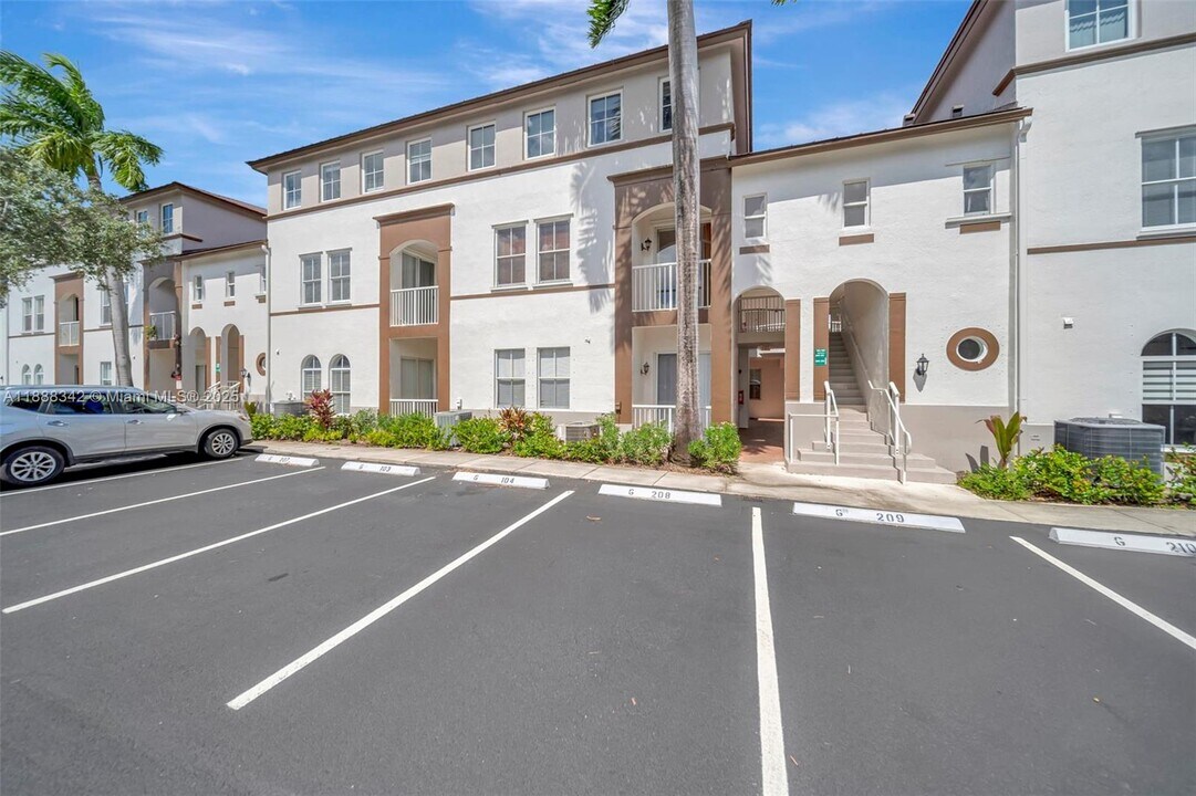 4361 SW 160th Ave in Miramar, FL - Building Photo