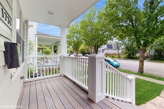 1739 Dodge Ave in Evanston, IL - Building Photo - Building Photo