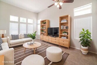 907 N Red Rock St in Gilbert, AZ - Building Photo - Building Photo