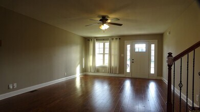 2341 Danbury Dr in Clarksville, TN - Building Photo - Building Photo
