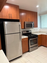 333 W California Blvd in Pasadena, CA - Building Photo - Building Photo