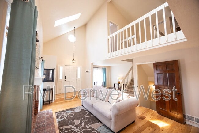 16821 E Hialeah Ave in Centennial, CO - Building Photo - Building Photo