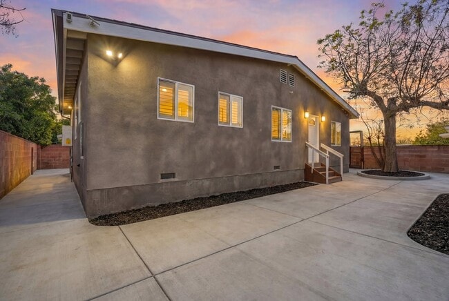 property at 13050 Terra Bella St