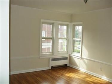 West Lee in Shaker Heights, OH - Foto de edificio - Other