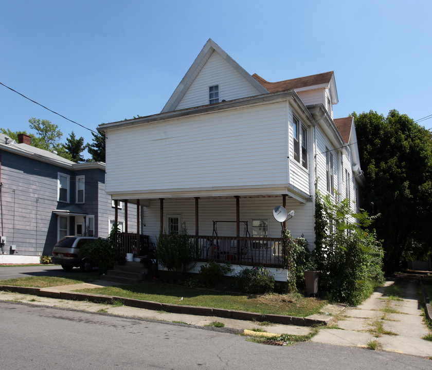 247 Clay St in Clarksburg, WV - Building Photo