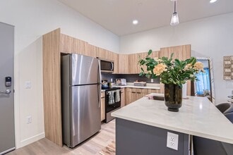 Crossing at 9th in Salt Lake City, UT - Building Photo - Building Photo