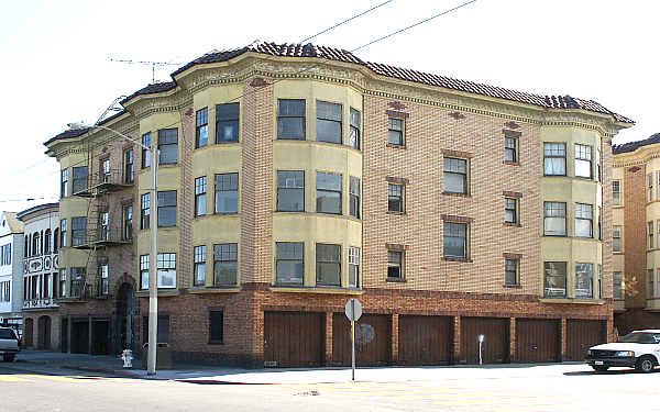 1895 Chestnut St in San Francisco, CA - Foto de edificio - Building Photo