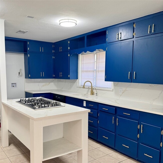 property at 1701 Gillette St