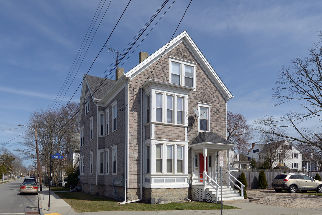 73 Main St in Fairhaven, MA - Building Photo