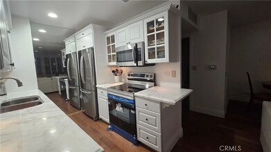 10501 Wilshire Blvd in Los Angeles, CA - Building Photo - Building Photo