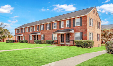 Icon @ Park Circle in North Charleston, SC - Foto de edificio - Building Photo