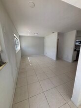 12 Catalina Dr in Debary, FL - Foto de edificio - Building Photo