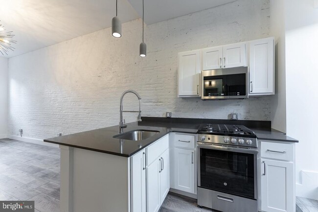 2208 Taggert St in Philadelphia, PA - Building Photo - Building Photo