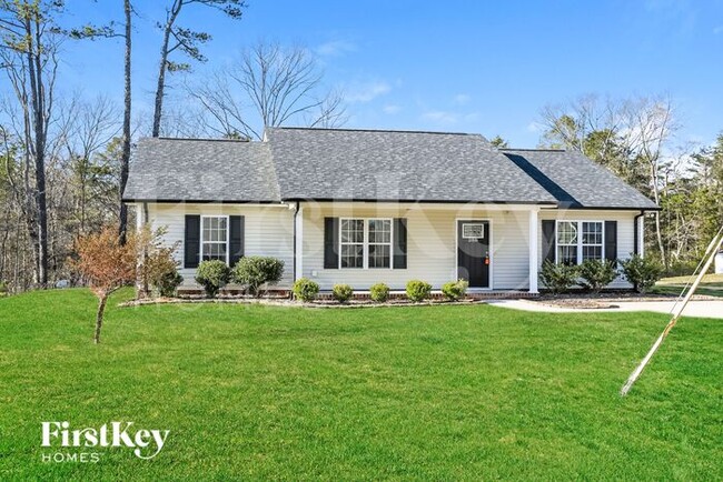 property at 288 Southcircle Dr NW