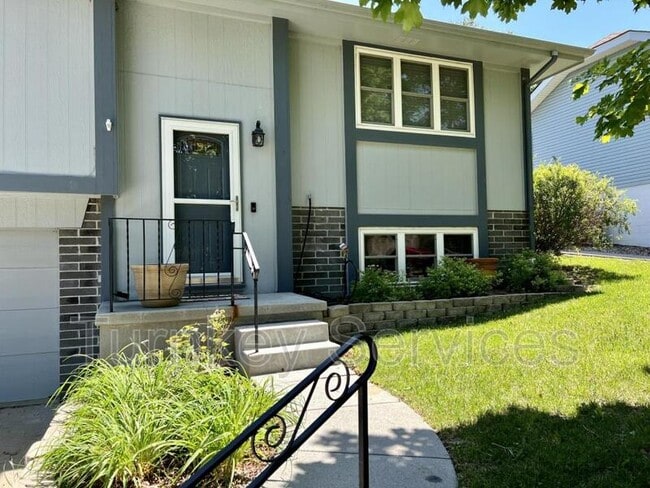 13309 S 35th Ave in Bellevue, NE - Building Photo - Building Photo