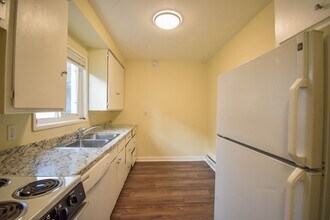 2121 N Kilpatrick St in Portland, OR - Building Photo - Building Photo