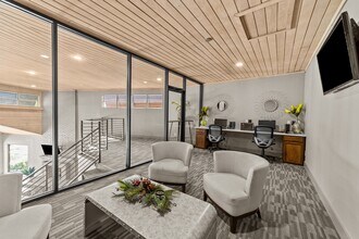 Trinity Village Apartments in Dallas, TX - Building Photo - Building Photo