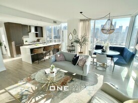 204 W Hill St in Chicago, IL - Building Photo