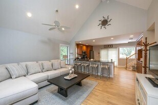 131 Lewis Rd in East Quogue, NY - Building Photo