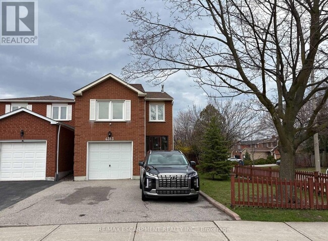 4313 Lee Dr in Mississauga, ON - Building Photo - Building Photo