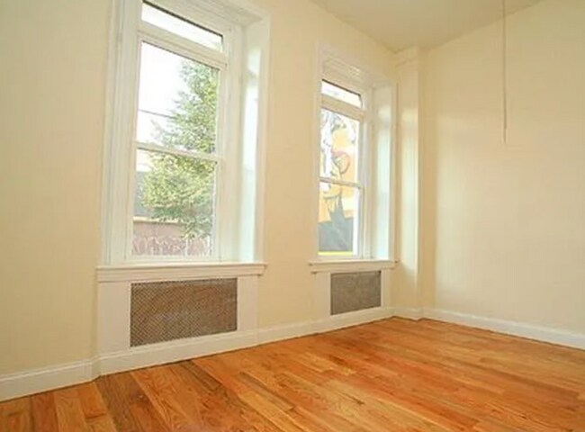 property at 2808 W Girard Ave