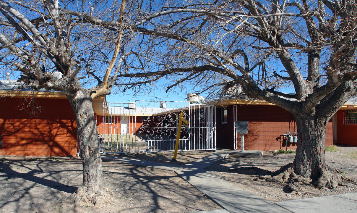 8612 LAWSON St in El Paso, TX - Building Photo