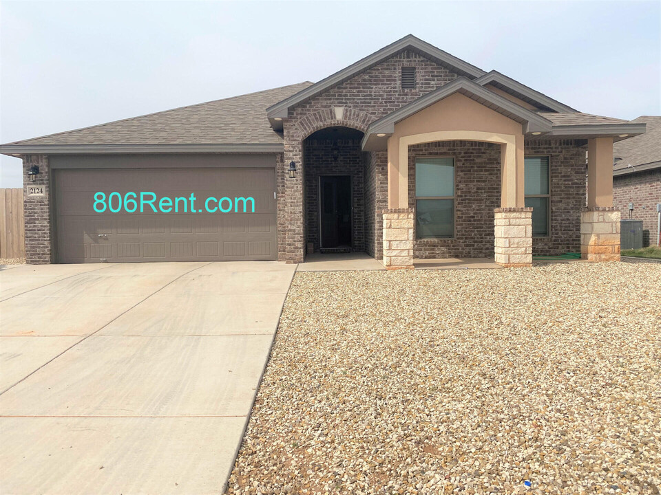 2124 143rd St in Lubbock, TX - Foto de edificio