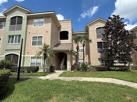 4817 Cypress Woods Dr in Orlando, FL - Building Photo