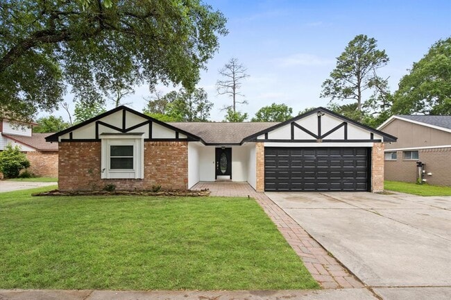 property at 16910 Glen Eagle Dr N