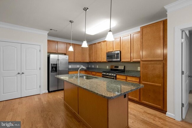 13723 Neil Armstrong Ave in Herndon, VA - Building Photo - Building Photo