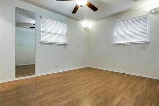 1801 Sagebrush Trail in Euless, TX - Foto de edificio - Building Photo