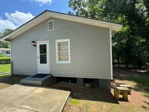 1073 Haywood Rd in Macon, GA - Building Photo - Building Photo